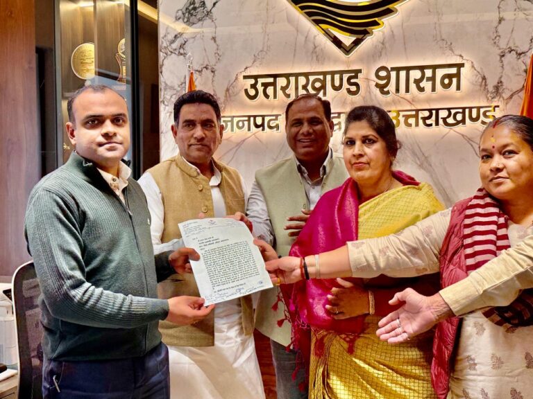 बजट सत्र बढ़ाने की मांग: कांग्रेस विधायकों ने सीएम के नाम सौंपा ज्ञापन।।